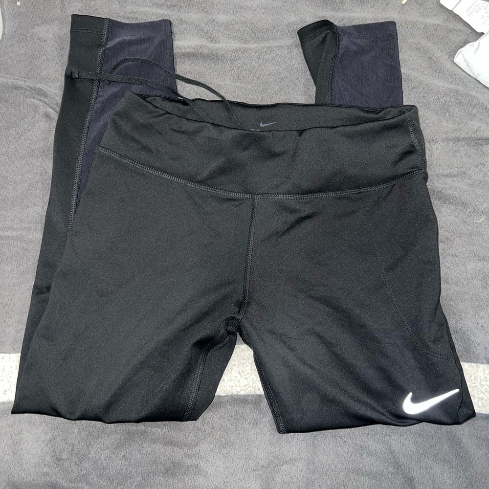 Women’s Nike Black Dry Fit Athletic Wear Size Medium